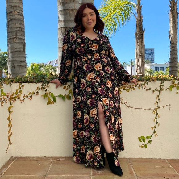 🦃BLACK FRIDAY SALE🦃 Billie Floral Plus Size Maxi Dress - Picture 5 of 5
